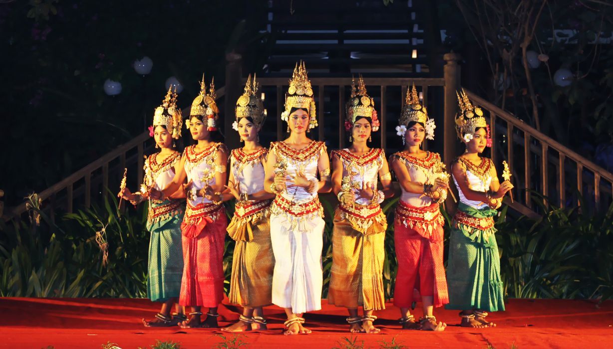 Experience Angkor Wat’s safe sites with guided tours